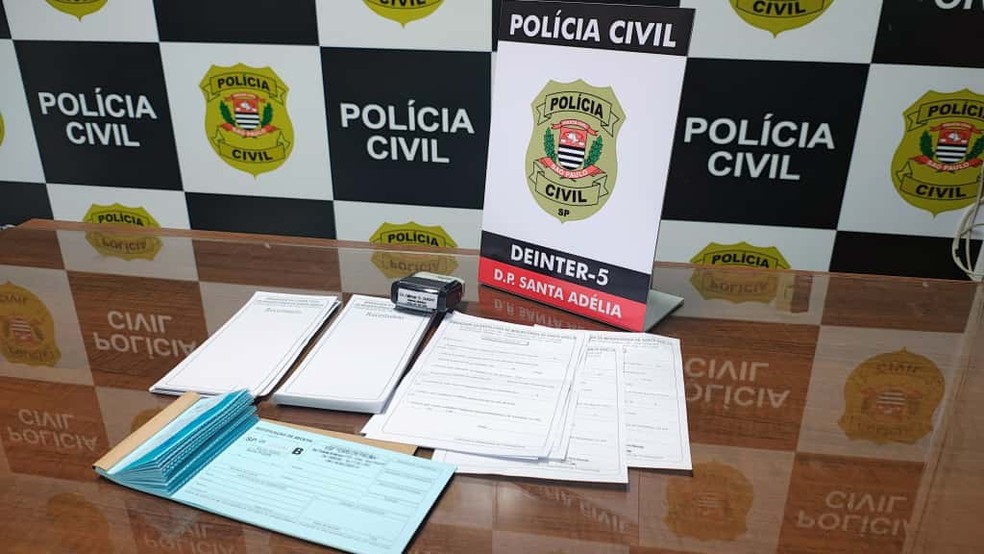 Receituários controlados apreendidos pela polícia em Santa Adélia (SP) — Foto: Divulgação / Polícia Civil