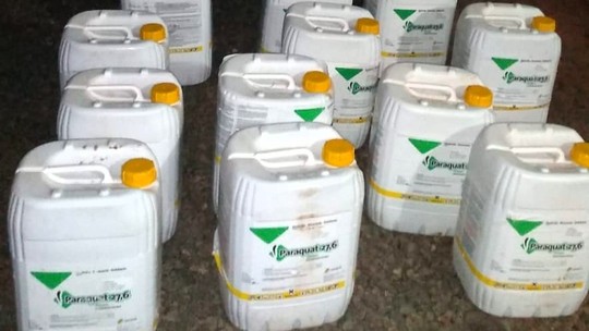 PF investiga contrabando de herbicida associado à doença de Parkinson - Foto: (Polícia Federal/Divulgação)