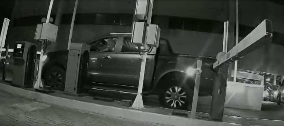 Polícia apura se novo roubo de caminhonetes em Viracopos tem relação com ocorrência registrada em abril de 2024. — Foto: Reprodução/EPTV