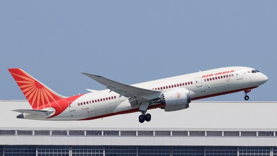Air India: conheça a história da companhia envolvida em acidente com 242 a bordo - Empresa foi fundada pelo empresário JRD Tata em 1932 e, atualmente, é a única companhia da Índia a voar sem escalas para destinos de longa distância.