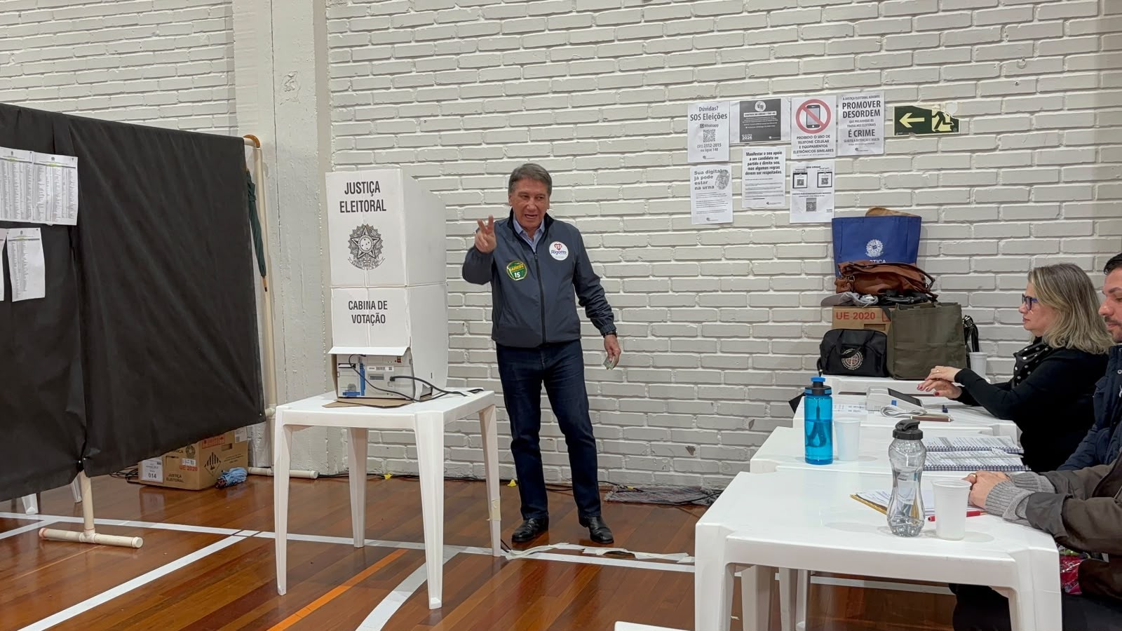 Germano Rigotto (MDB) vota em Caxias do Sul