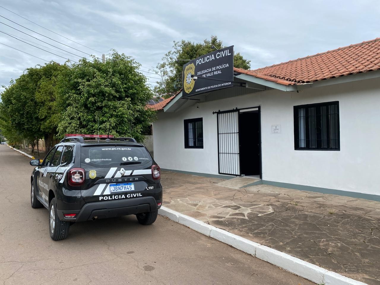 Suspeito de estuprar idosa após encontro marcado pela internet é preso no RS