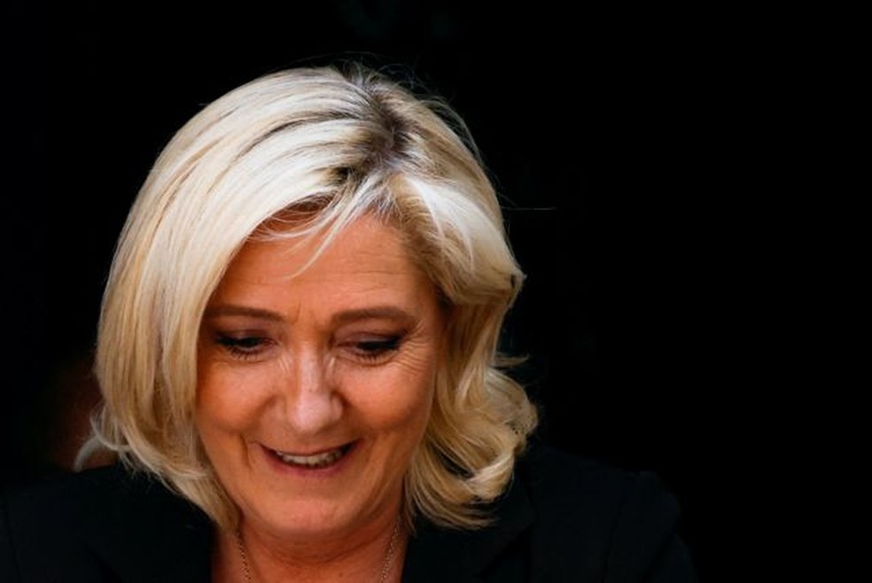 Marine Le Pen promete guinada na política externa francesa caso seja eleita — Foto: Reuters