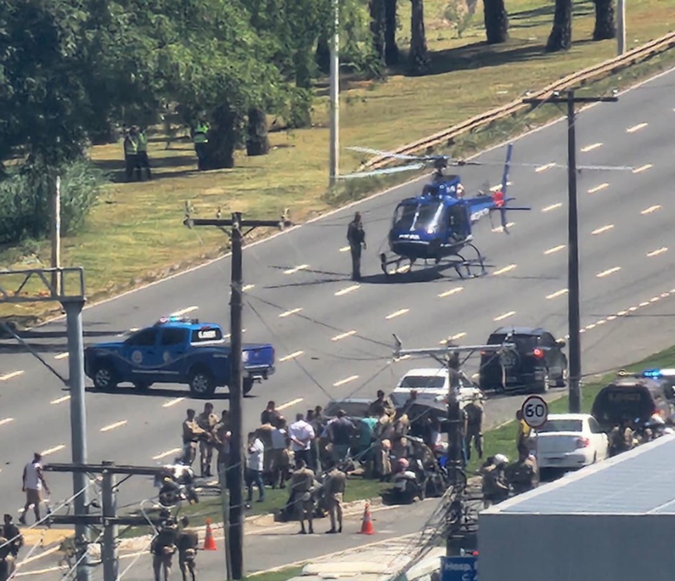 PM foi resgatado por helicóptero — Foto: Redes sociais