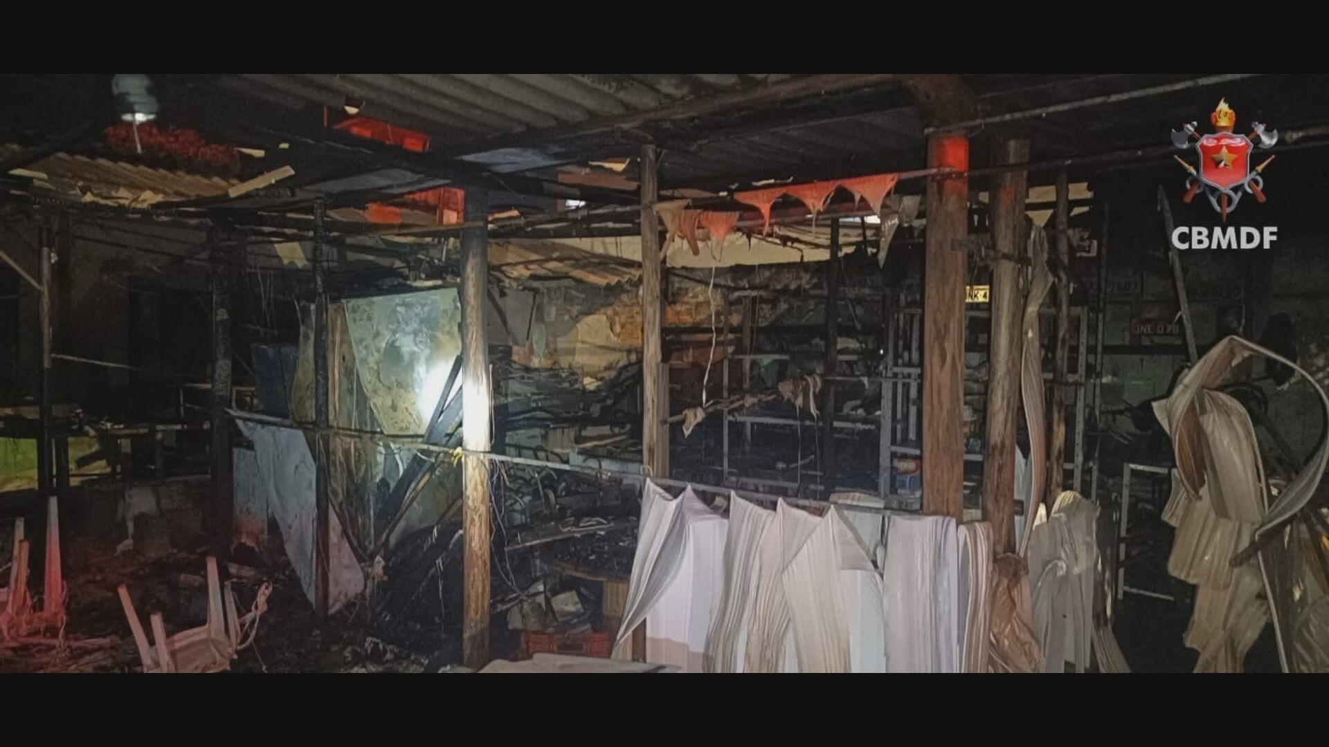 Fogo atinge hamburgueria em São Sebastião, no DF; ninguém ficou ferido