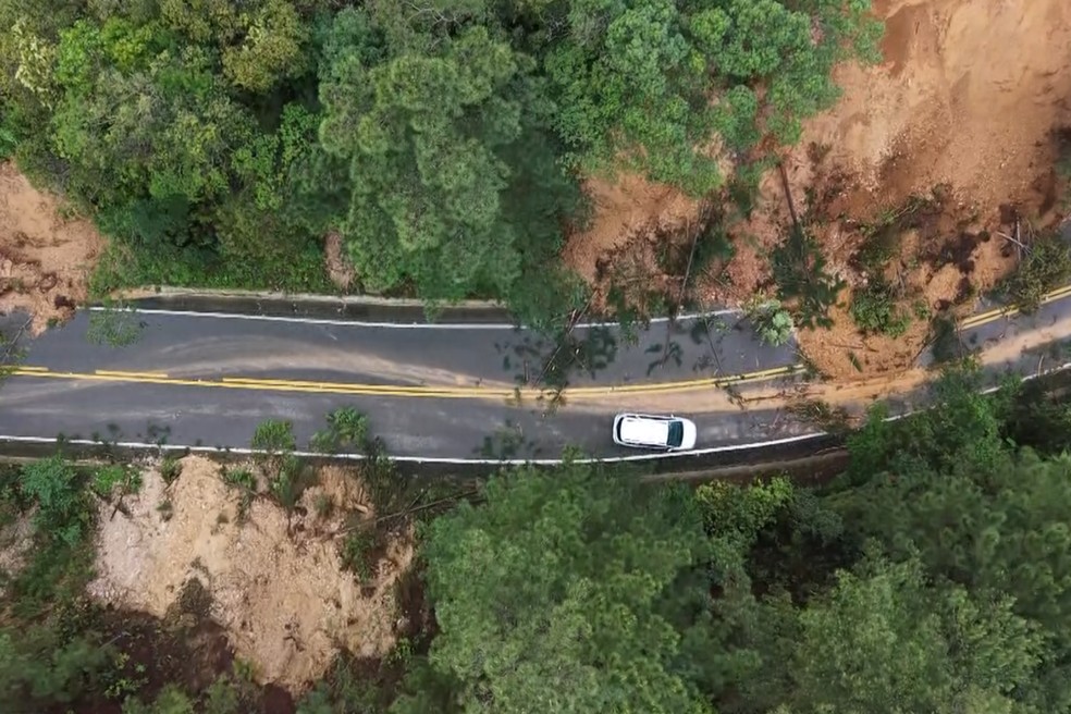 BR-476, em Adrianópolis — Foto: Reprodução/RPC