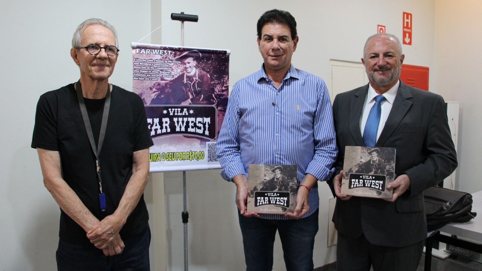Livro Vila Far West é apresentado na ACIL e resgata a história da Vila Esteves