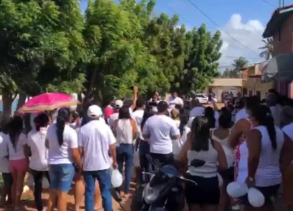 Ato em homenagem a Diego ocorreu na manhã deste doming — Foto: Divulgação