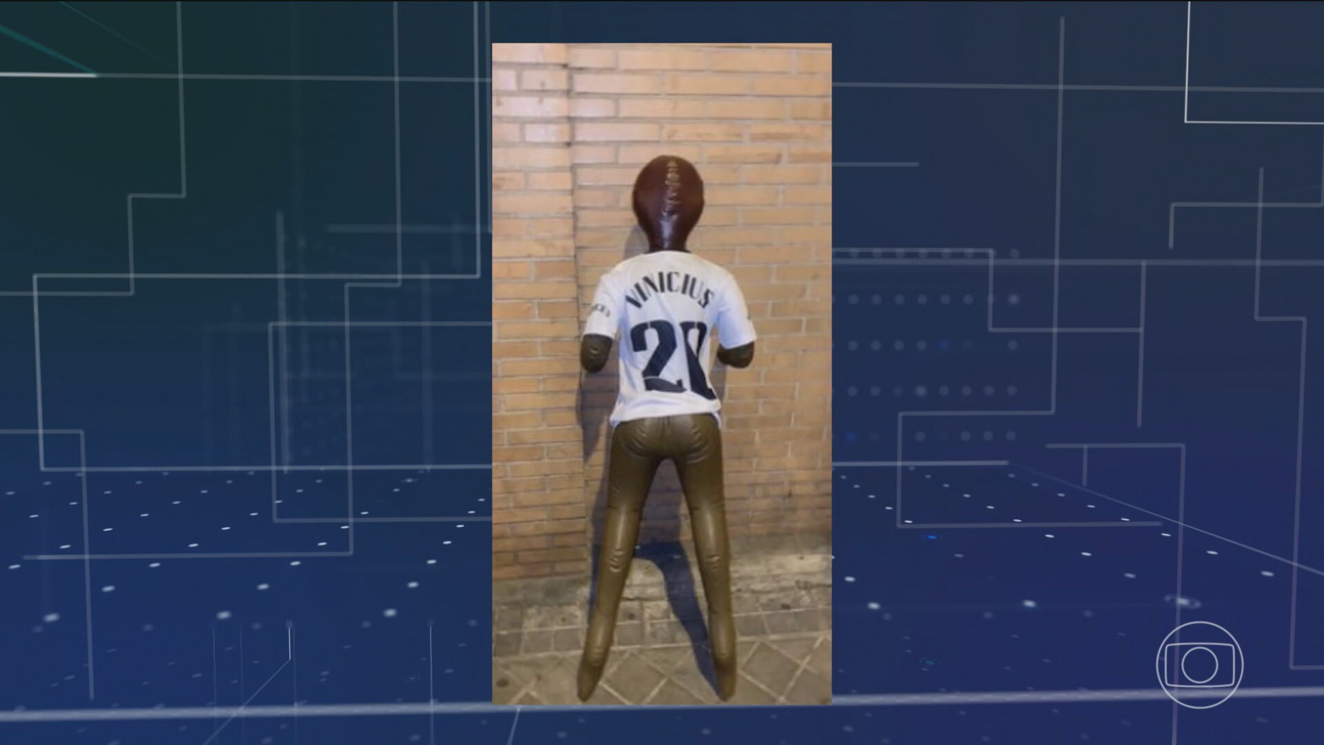 Justiça da Espanha condena torcedores que penduraram boneco com camisa de Vinícius Júnior, simulando enforcamento