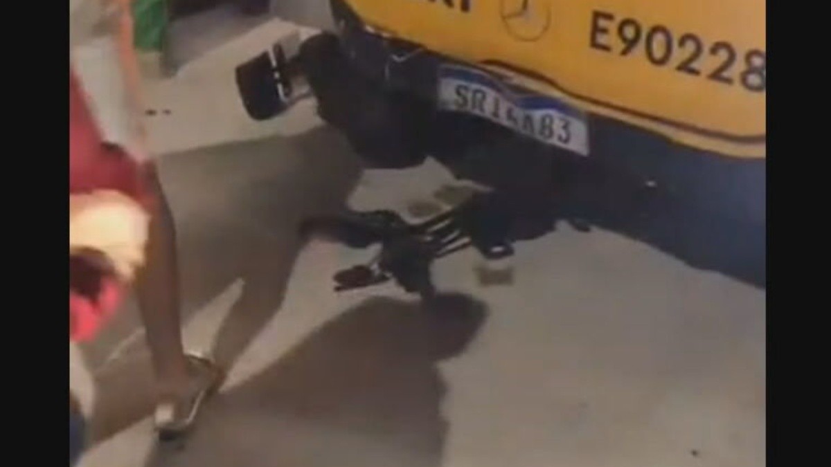 Homem morre após colisao entre ônibus BRT e bicicleta elétrica na Zona Sudoeste do Rio