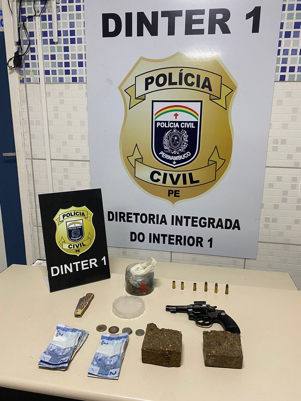 Homem Morre Após Trocar Tiros Com A Polícia Militar Suspeito Ameaçava