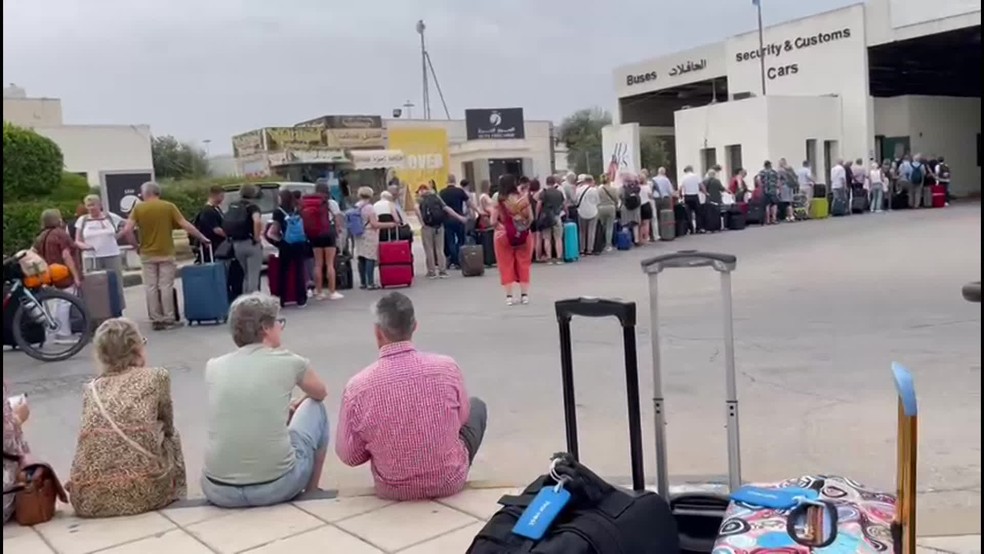 Grupo de turistas pernambucanos que estava em Israel consegue atravessar fronteira para a Jordânia