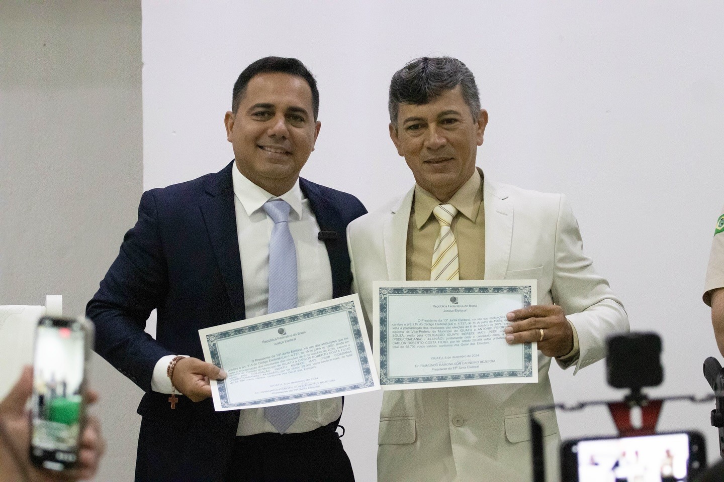 Justiça cassa mandatos de prefeito e vice-prefeito de Iguatu; gestor continua no cargo até análise de recurso