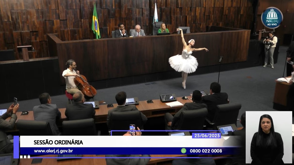 Alerj aprova prorrogação de contratos temporários no Theatro Municipal e evita paralisação