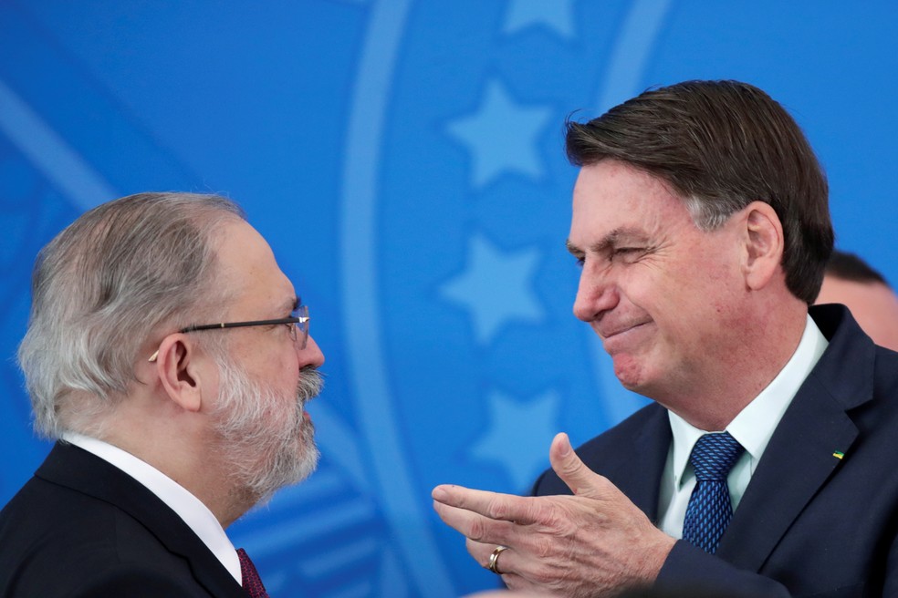 Bolsonaro anuncia que indicou Augusto Aras para novo mandato no comando da PGR | Política | G1