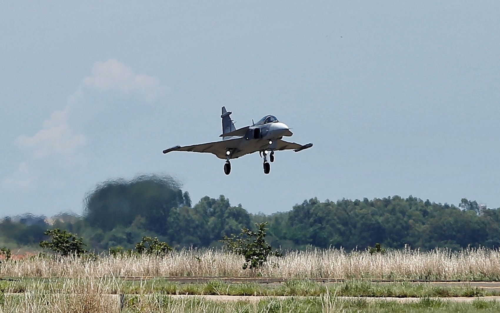 Base Aérea de Anápolis abrirá para visitação e show da Esquadrilha da Fumaça; saiba como participar