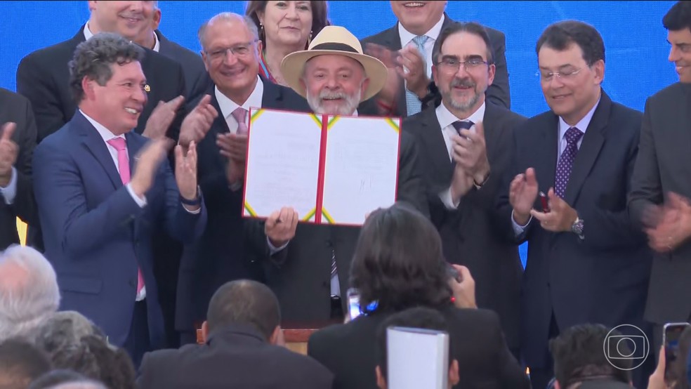 Lula sanciona texto que regulamenta a reforma tributária; veja o que muda — Foto: Jornal Nacional/ Reprodução