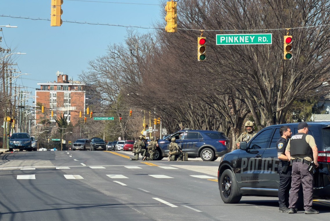 Polícia de Baltimore, nos EUA, responde a incidente com atirador perto de sinagoga 