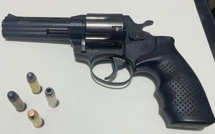 Mulher é detida por posse irregular de arma de fogo no Assentamento São Bento, em Mirante do Paranapanema