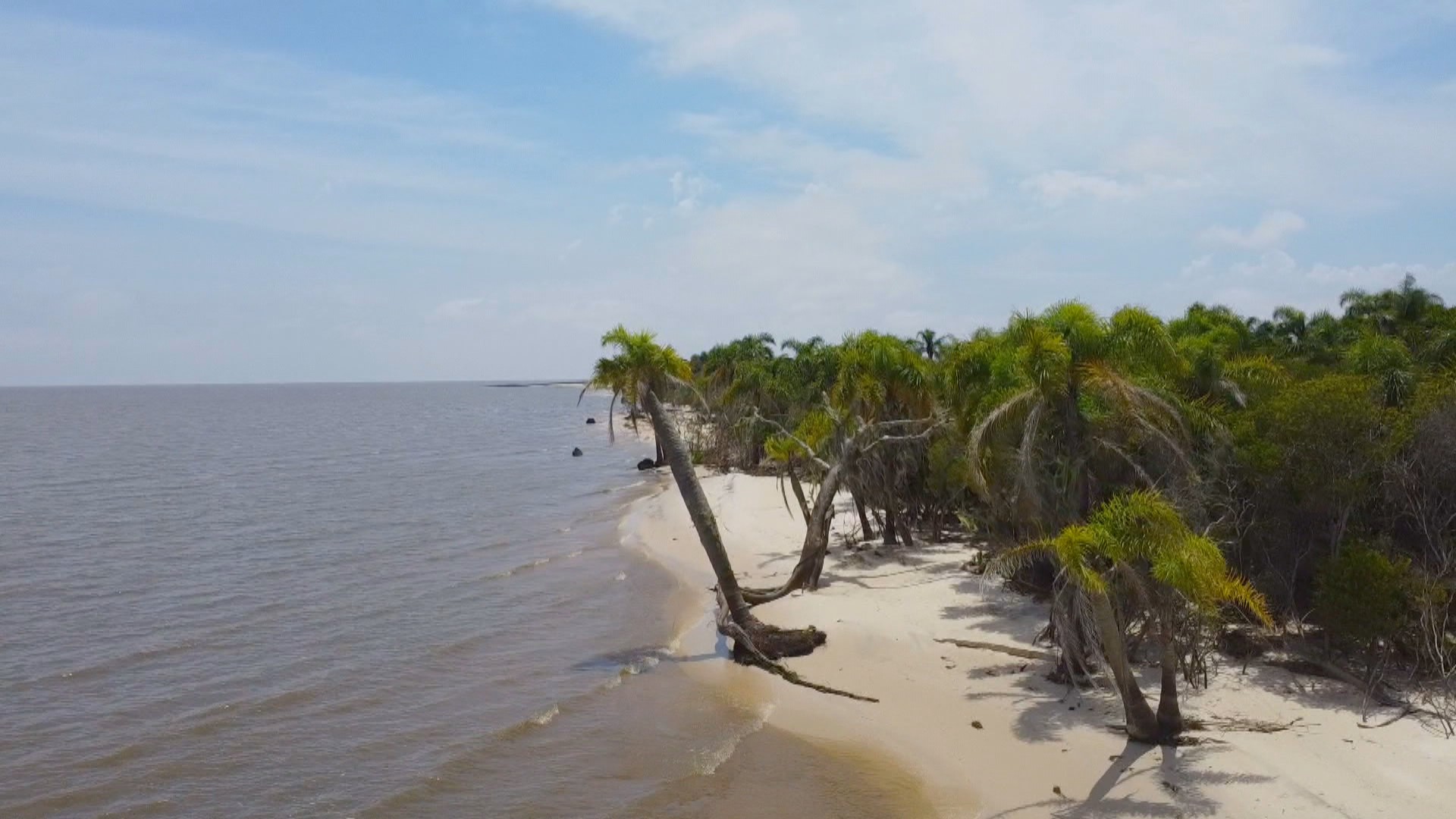 Conhecido pelo mar chocolatão, litoral do RS tem praia apelidada de 'Caribe gaúcho'; saiba onde fica
