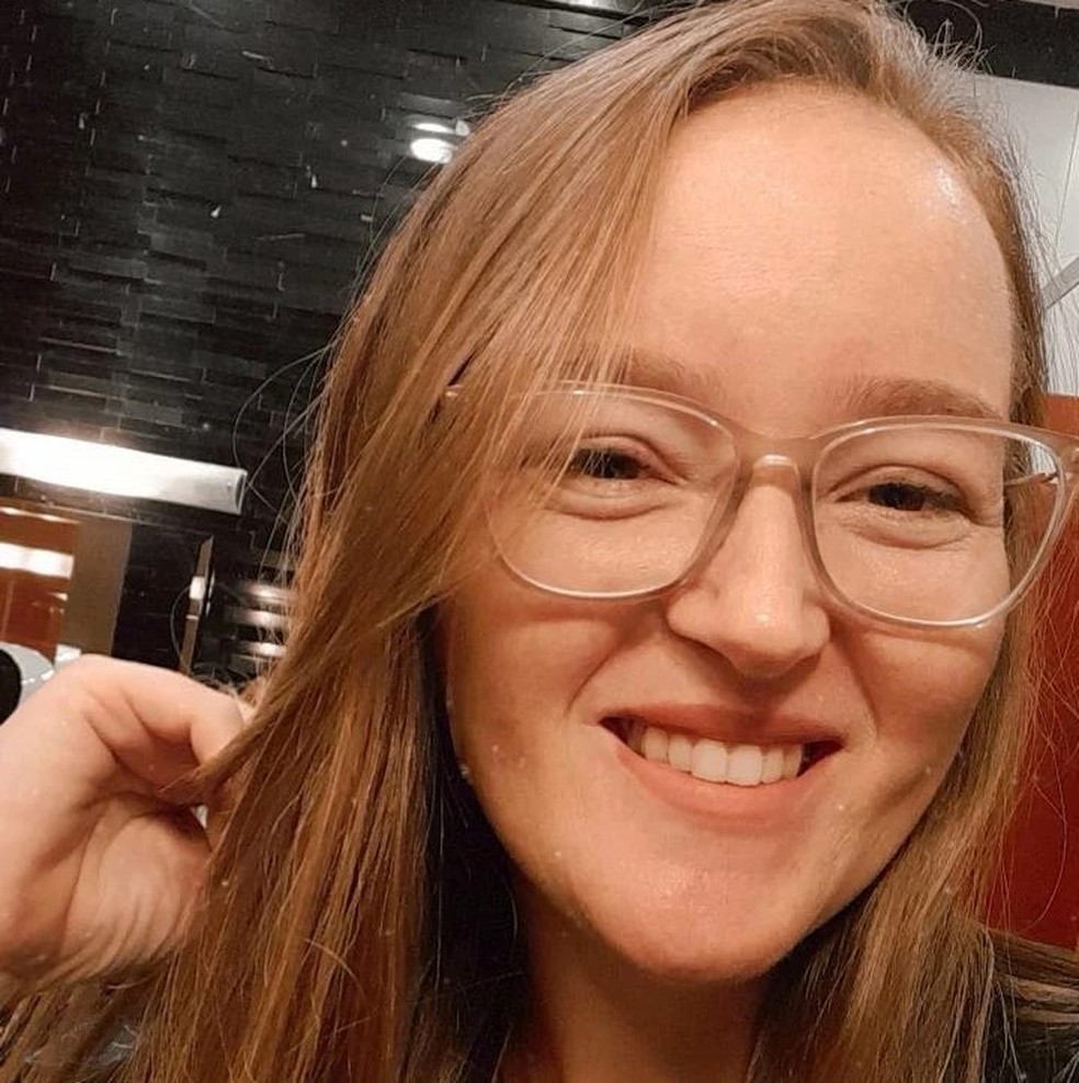 Carla Eduarda Ferreira estava em um carro que foi arrastado pela água durante chuva em Brotas — Foto: Reprodução Facebook