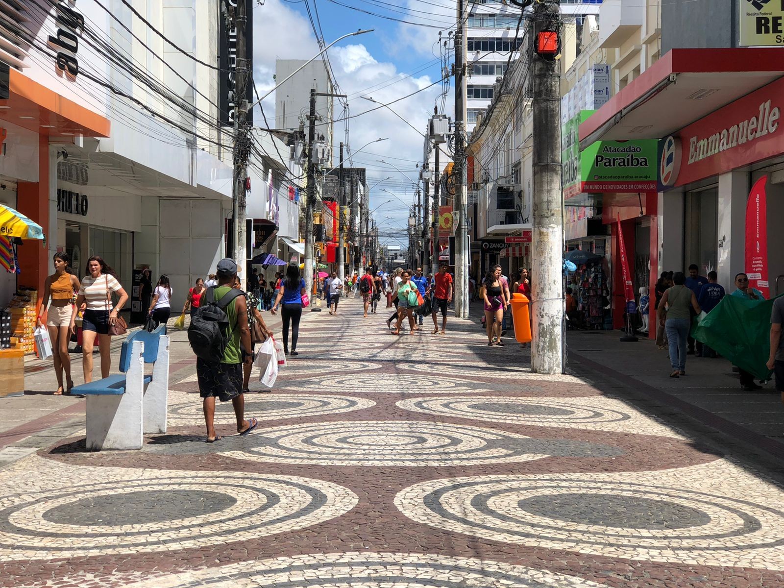 Centro comercial de Aracaju funciona neste domingo; confira horário 