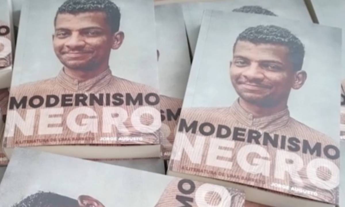 Professor baiano vence Prêmio Jabuti com obra sobre questões raciais 