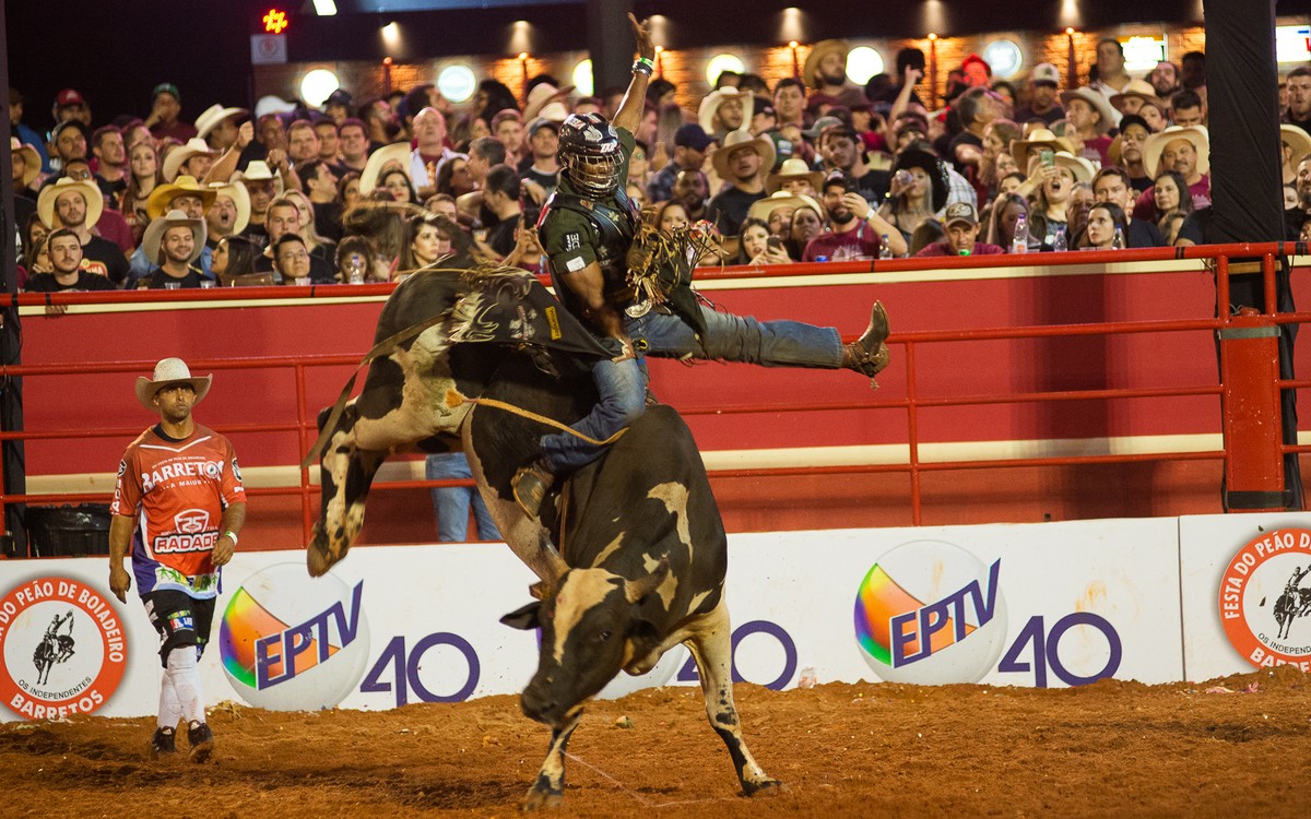 Peão acreano se destaca na 58ª Festa do Peão de Barretos -  -  Notícias do Acre