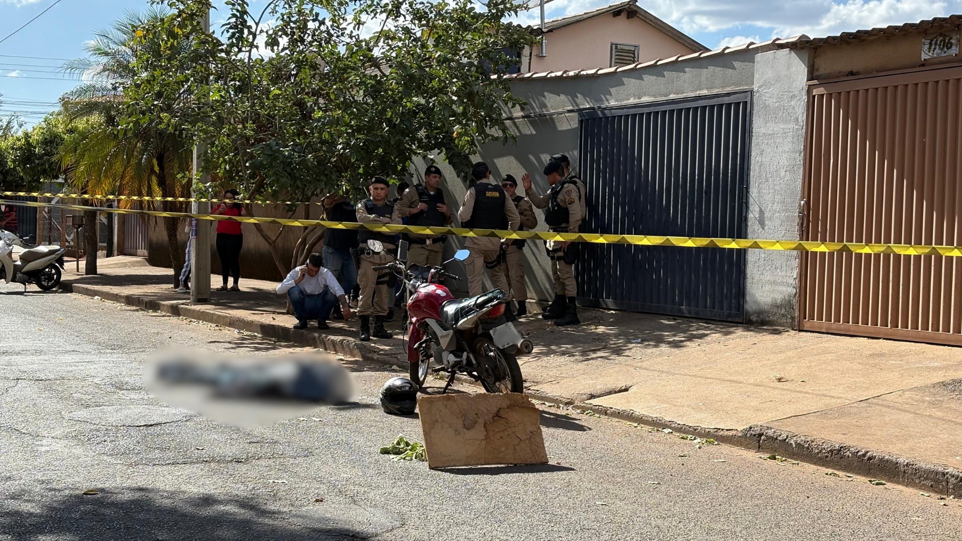 Homem morre em troca de tiros no Jardim Canaã, em Uberlândia