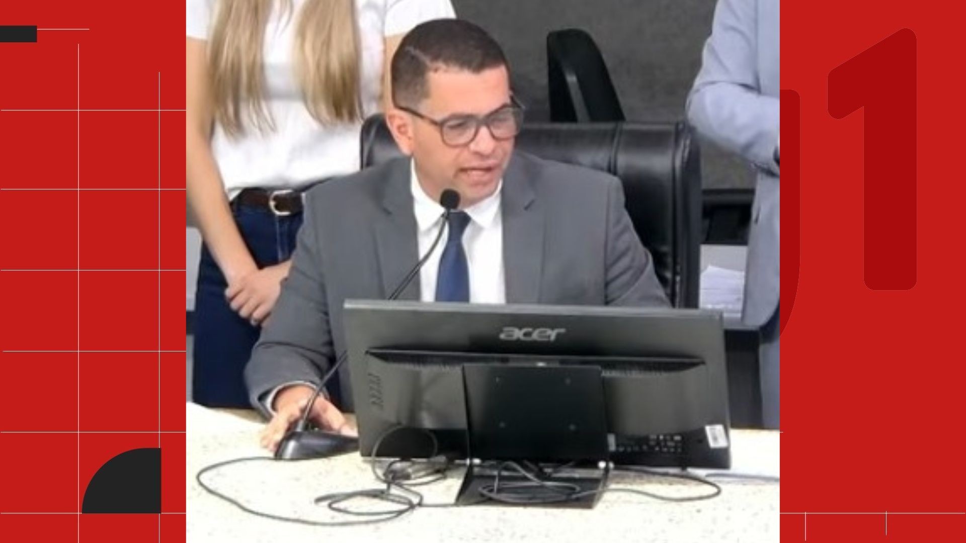 VÍDEO: presidente da Câmara de Vitória xinga no microfone ao encerrar sessão: 'Quero que se f***, que meu p** cresça'