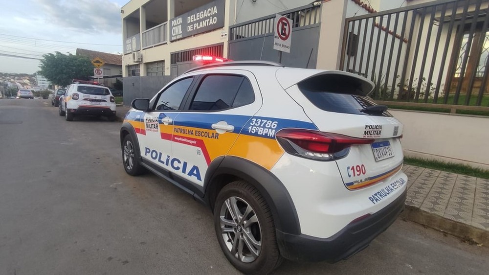 Homem é espancado por cinco após marcar encontro com mulher em MG