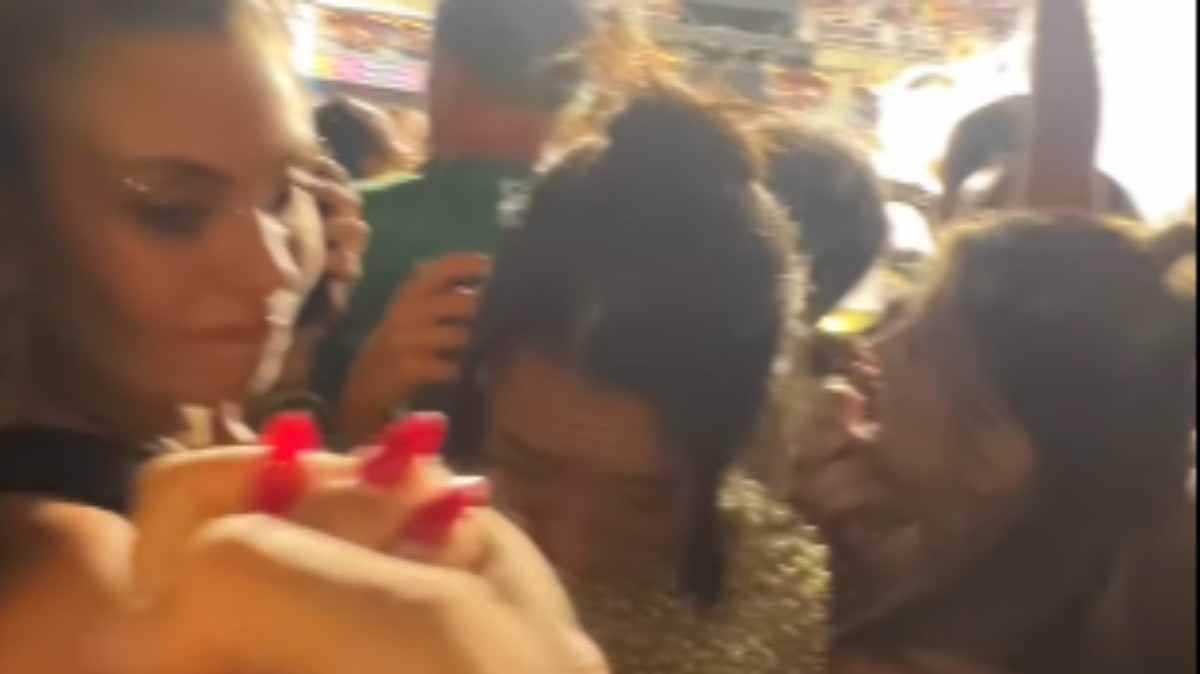 Procon diz que Camarote da Sapucaí vai ter que ressarcir clientes por superlotação e bebidas quentes