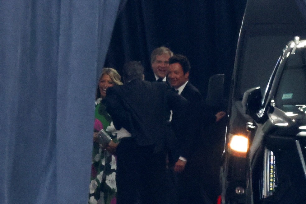 O apresentador Jimmy Fallon chega ao casamento de Taylor Swift e Travis Kelce — Foto: Reuters