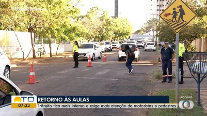 Volta às aulas exige atenção redobrada de motoristas e pedestres no trânsito