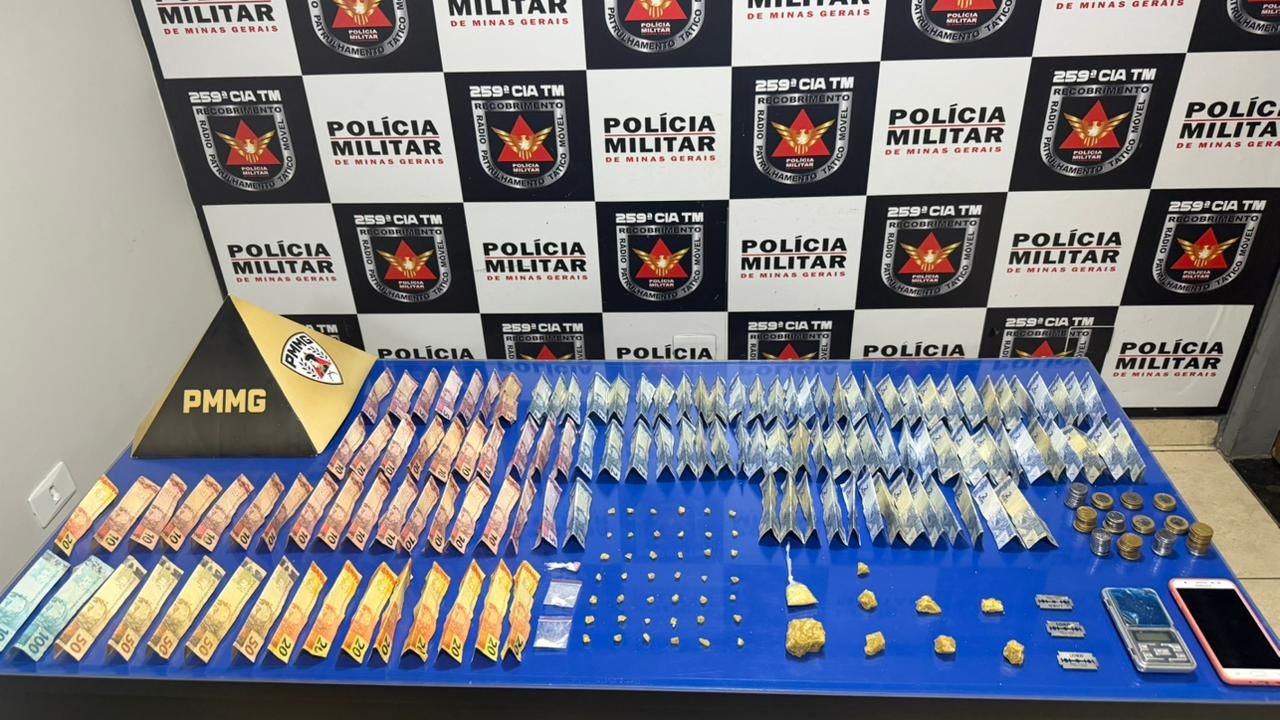 Suspeito de tráfico é preso após escalar muro com concertina, passar por cercas de arame farpado e pular telhados em Pirapora