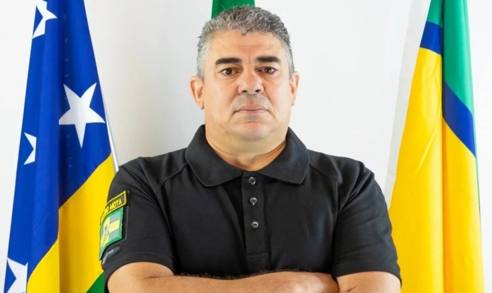 Estagiária de direito denuncia secretário de Defesa Social de Guapó por assédio sexual após ele a colocar contra a parede e pedir beijo