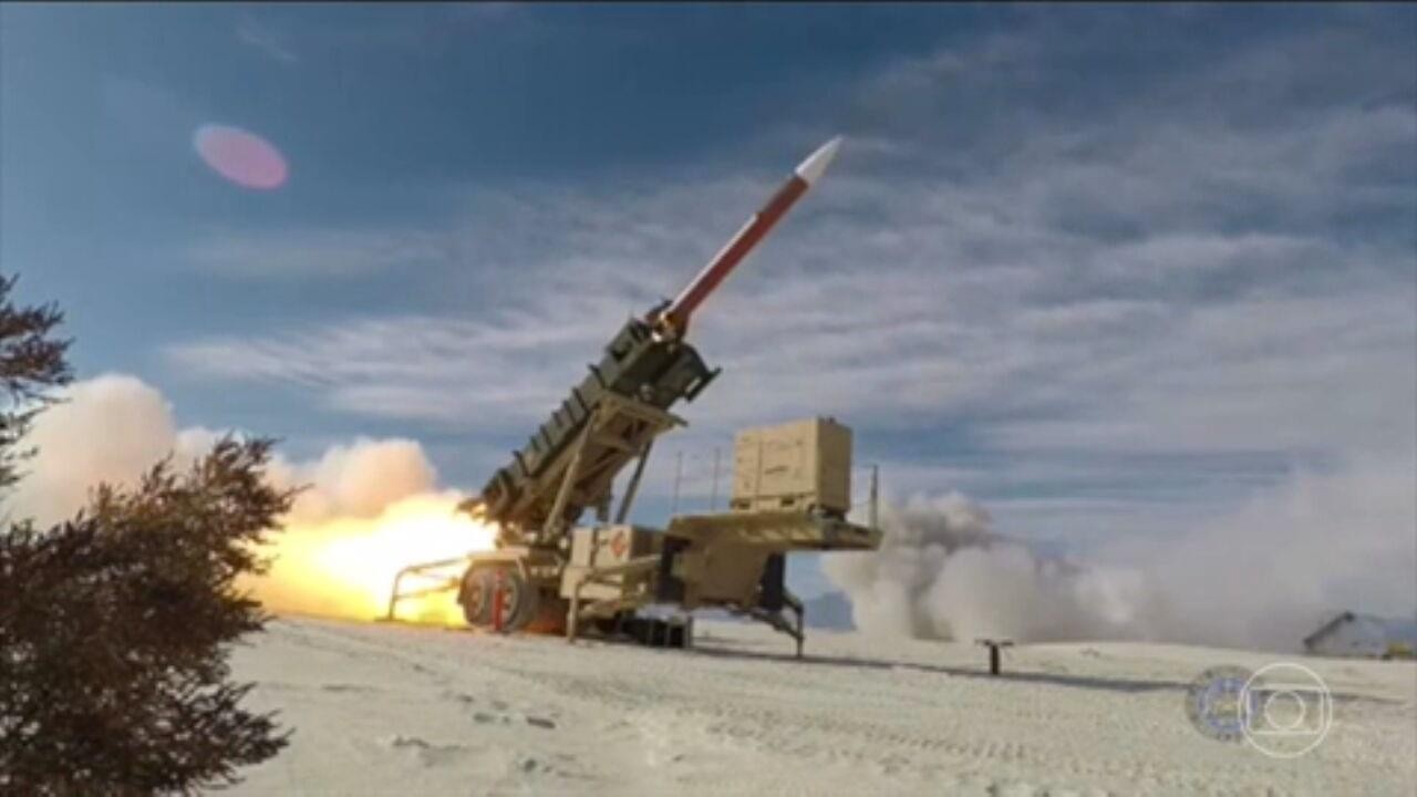 Rússia elogia decisão de Trump de pausar ajuda à Ucrânia: 'melhor contribuição para a paz'