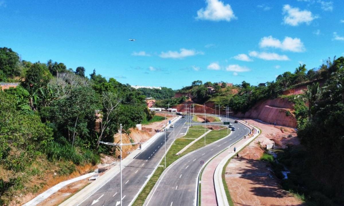 Via que liga Avenida 29 de Março à Cajazeiras é interditada por problemas estruturais um ano após inauguração 