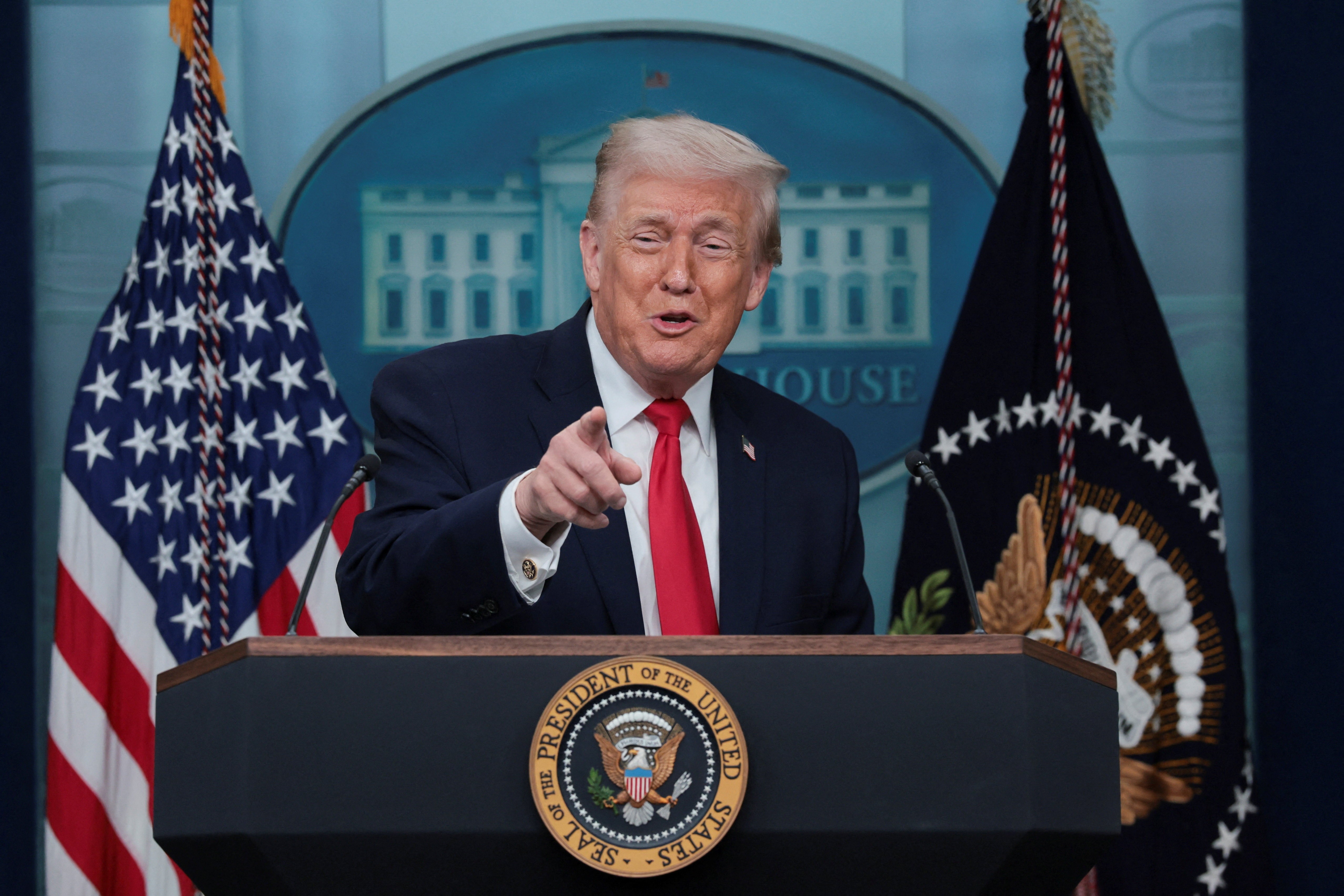 Trump diz que Deus está ‘muito orgulhoso’ do trabalho que ele tem feito como presidente dos EUA