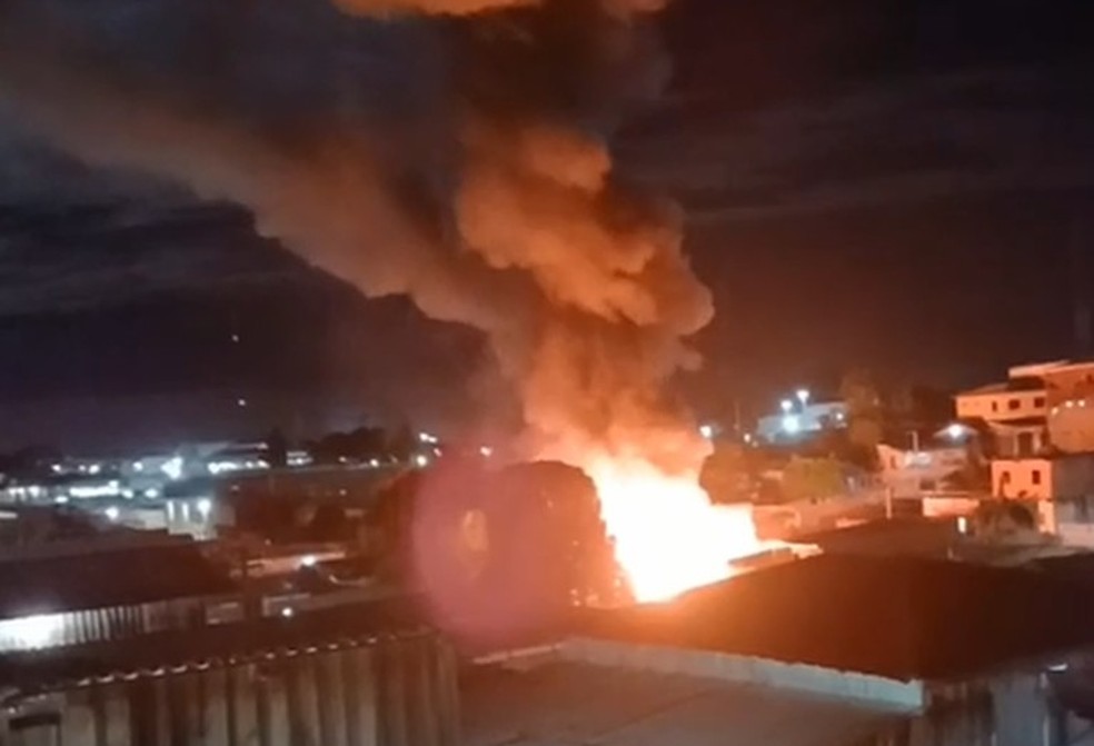 Incêndio em Tefé deixou uma criança morta — Foto: Divulgação