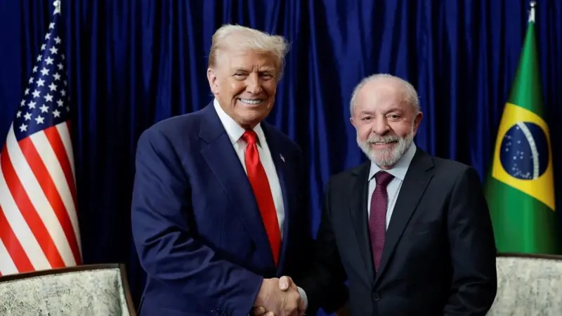 Lula chega aos EUA para encontro 'olho no olho' com Trump