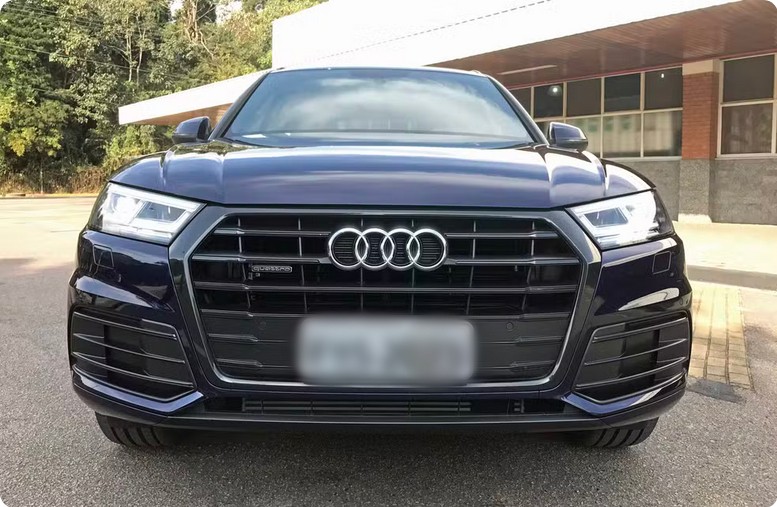 Homem é esfaqueado dentro de carro de luxo no Butantã, Zona Oeste de SP
