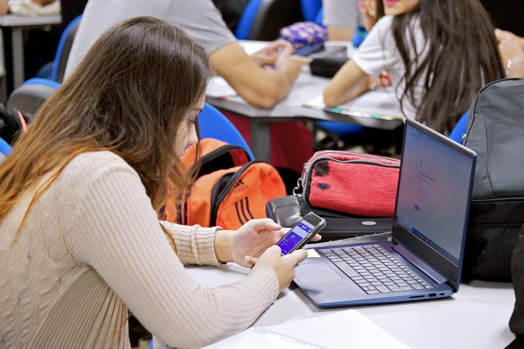 Como funciona o EAD da PUC Goiás? Descubra o modelo e seus diferenciais - Portais