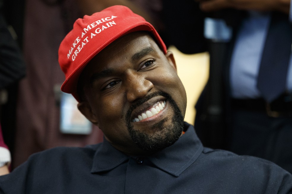 Kanye West deixa de ser bilion rio com o fim de contrato com