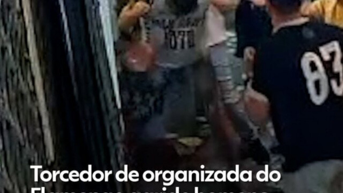 Dois homens com camisa de torcida organizada do Flamengo agridem vascaínos em bar de Copacabana; VÍDEO
