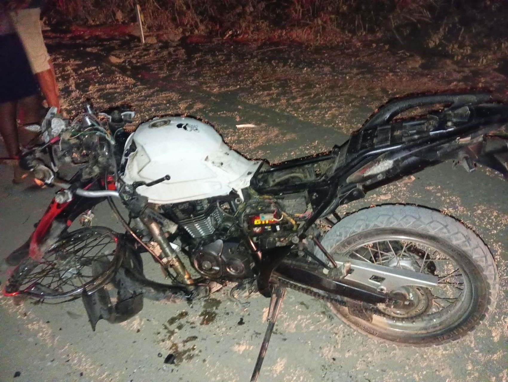Duas pessoas morrem e duas ficam feridas em colisão entre três motos na SE-290 em Itabaianinha