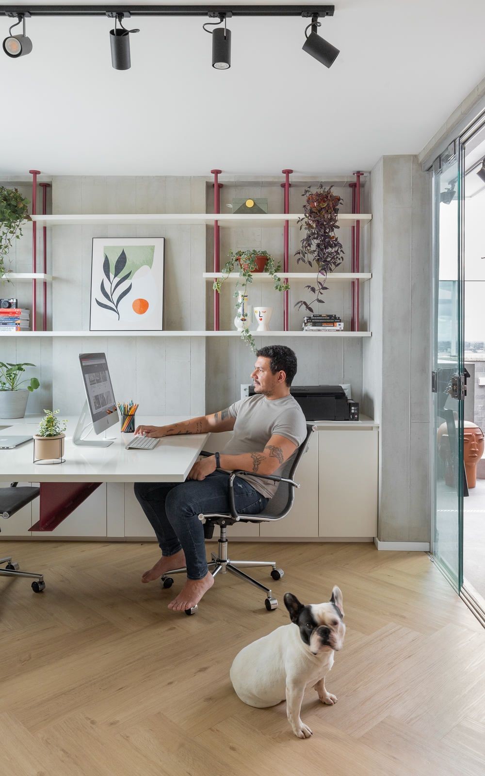 Trabalho e lazer em harmonia com acabamentos pensados para o novo morar