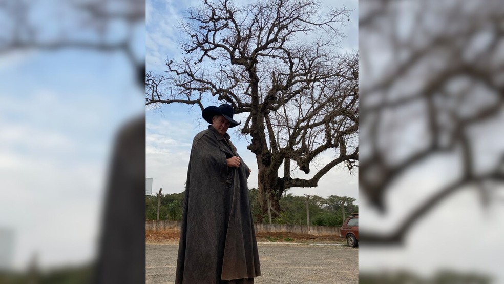 Paulo Português da vida ao Unhudo em Mineiros do Tietê — Foto: Gabriel Castro/g1