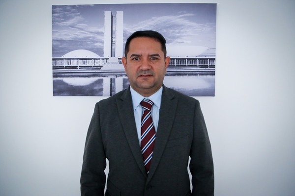 Bebeto Queiroz está foragido há mais de um ano. — Foto: Redes sociais/Reprodução