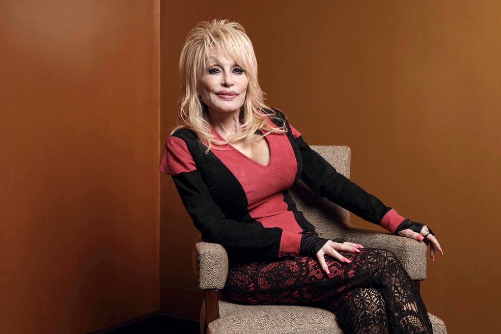 Dolly Parton durante evento em Nova York, em outubro de 2022 — Foto: AP Photo/Andres Kudacki, Arquivo